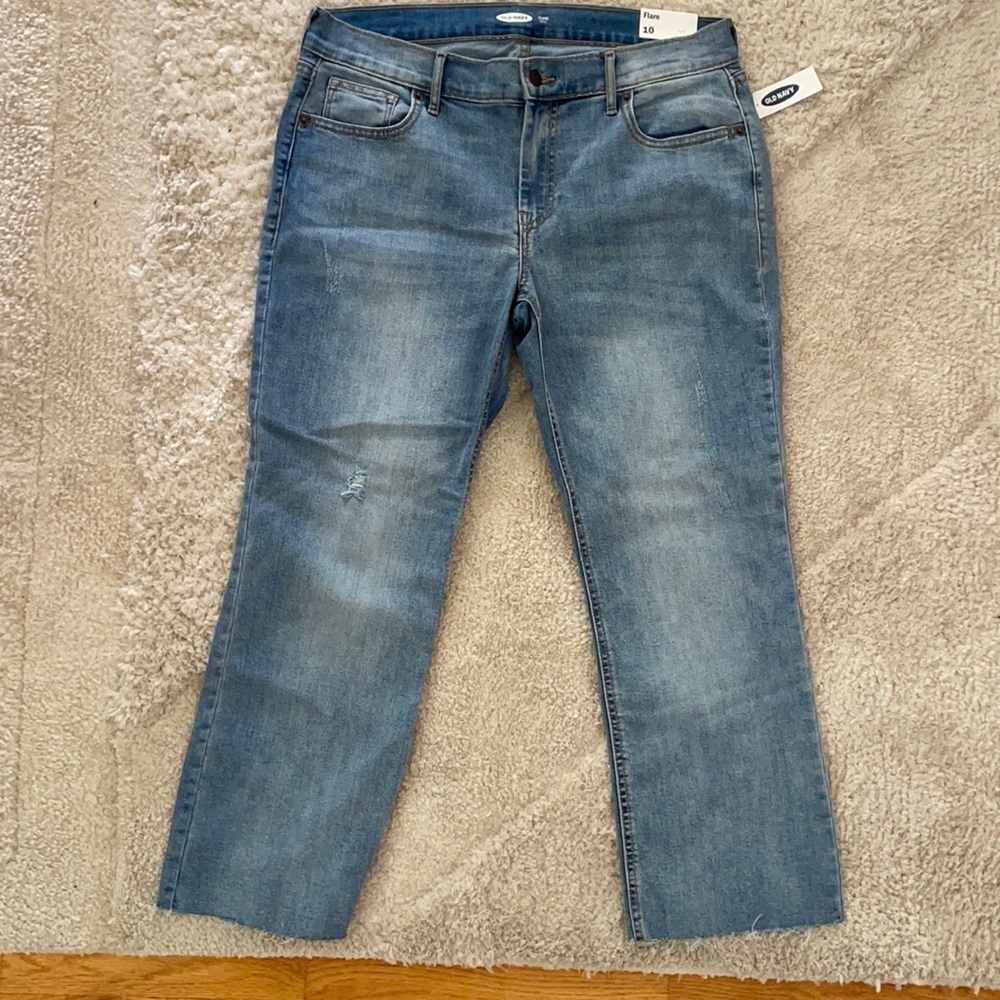 New with tag Mid rise size 10 flare ankle jeans (inseam approx 25in)